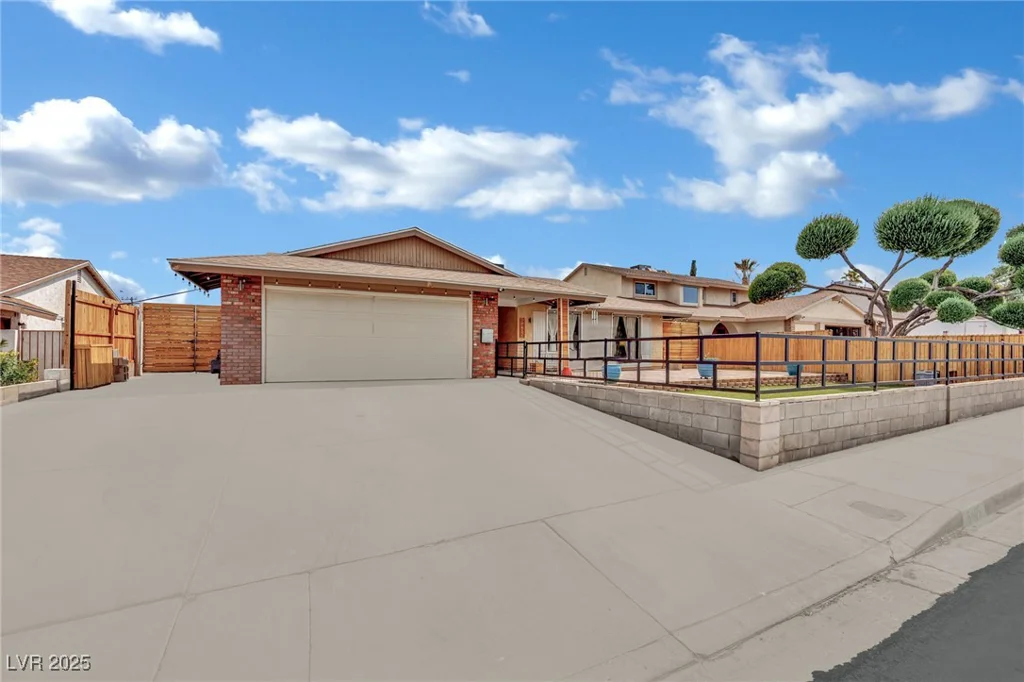 6405 Shawnee, Las Vegas, NV 89107