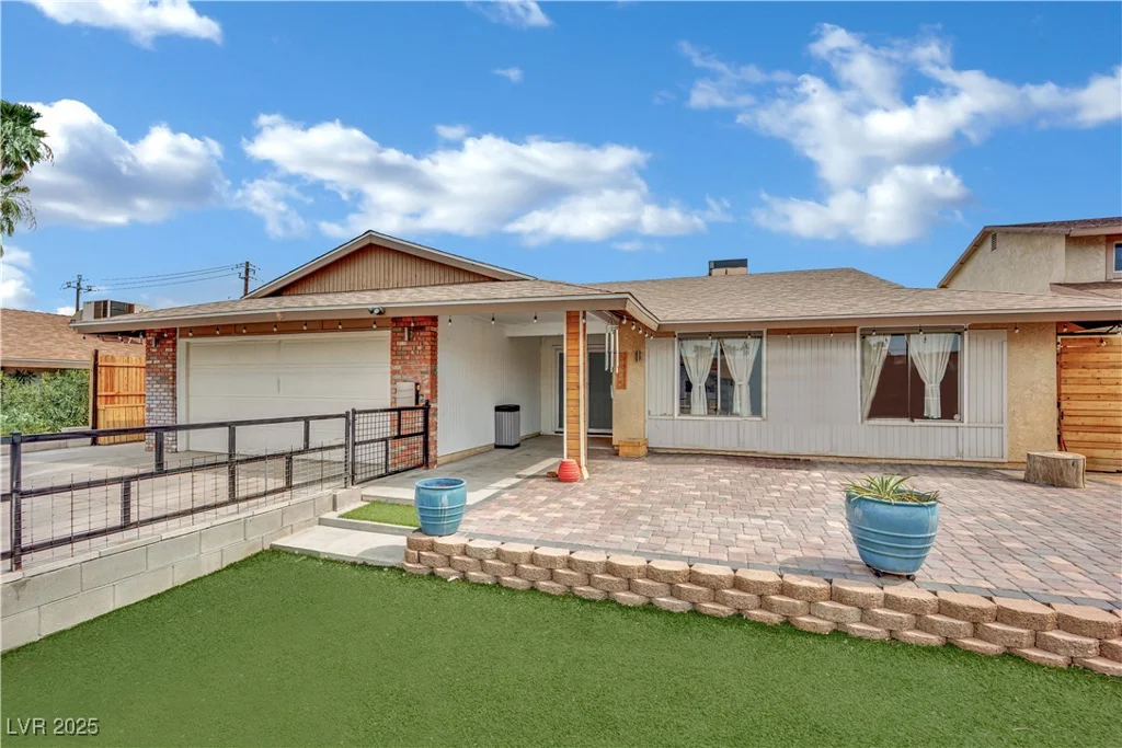 6405 Shawnee, Las Vegas, NV 89107