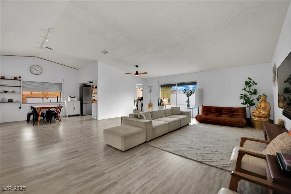 6405 Shawnee, Las Vegas, NV 89107