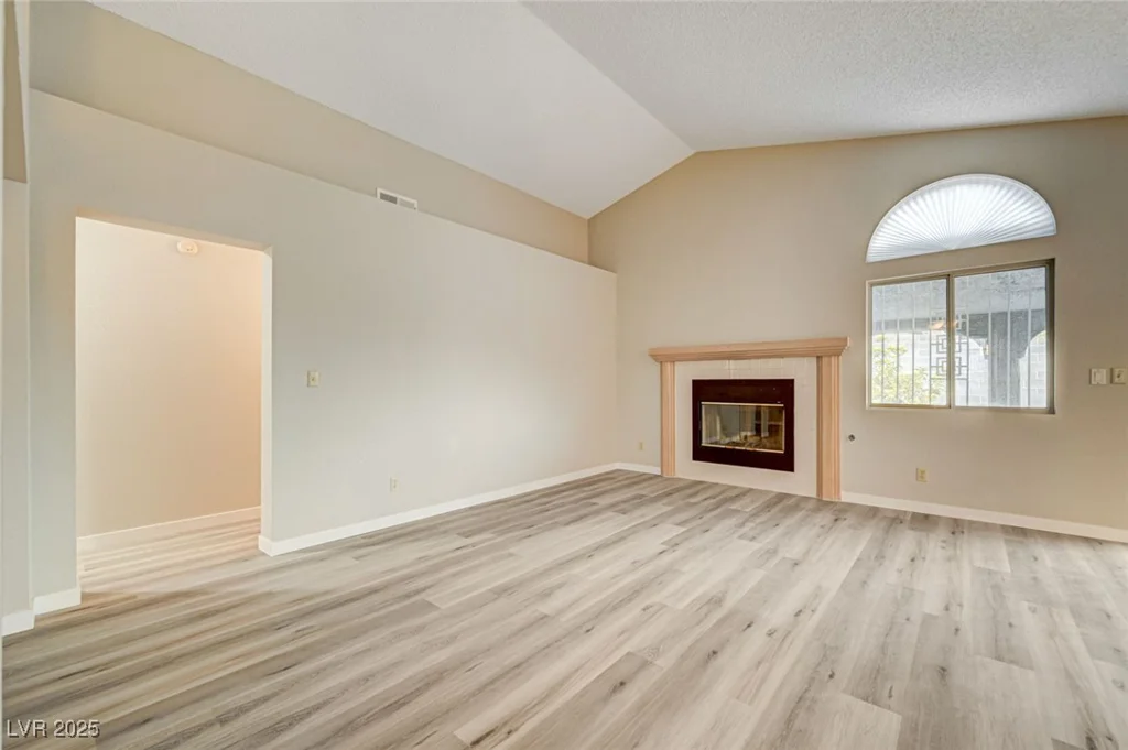 6452 Burlwood, Las Vegas, NV 89108