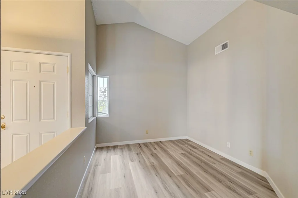 6452 Burlwood, Las Vegas, NV 89108