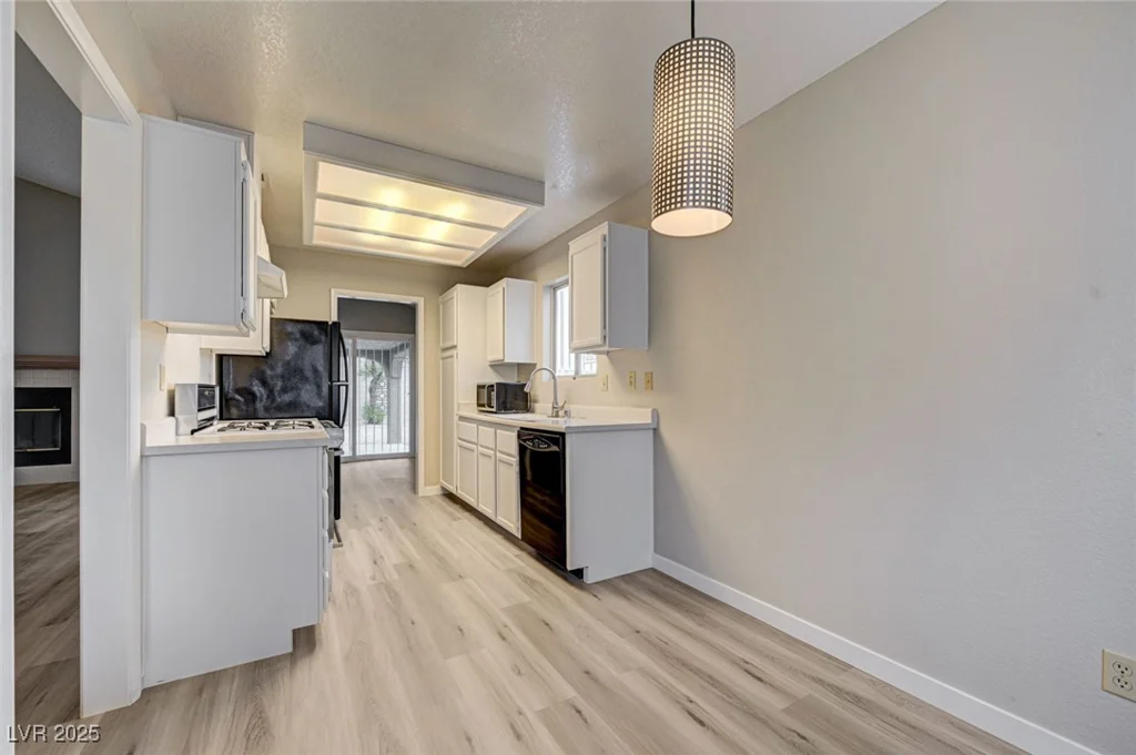 6452 Burlwood, Las Vegas, NV 89108