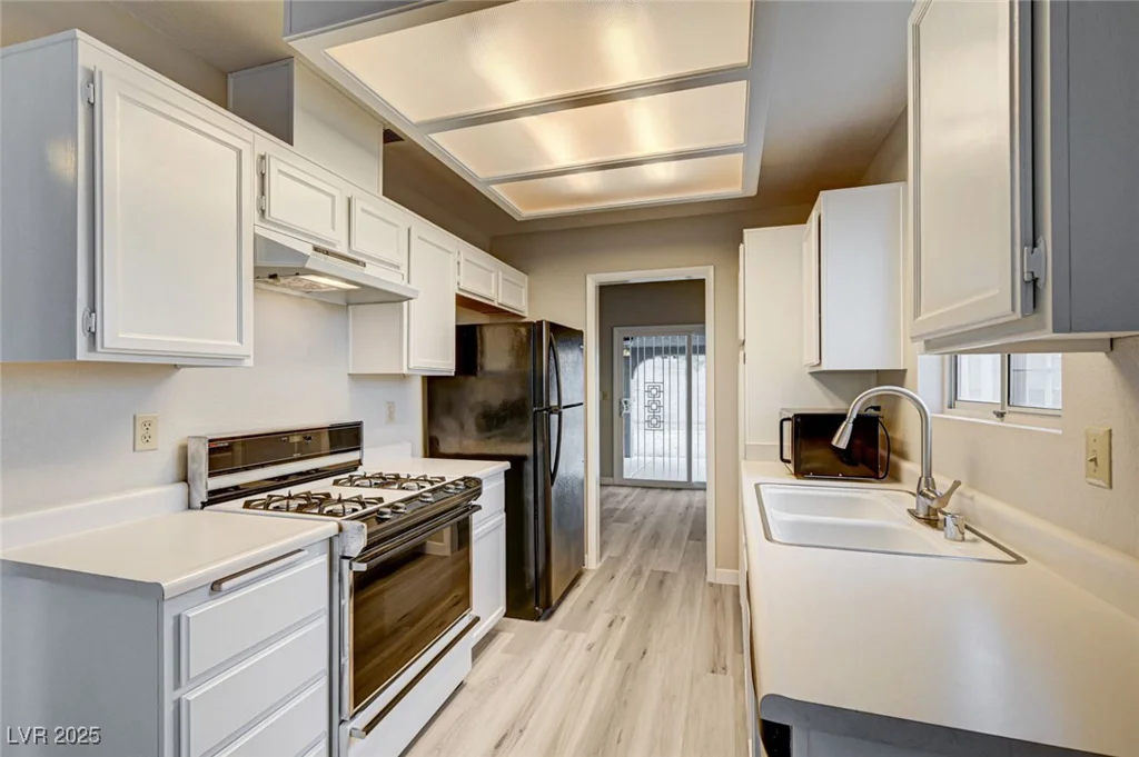 6452 Burlwood, Las Vegas, NV 89108