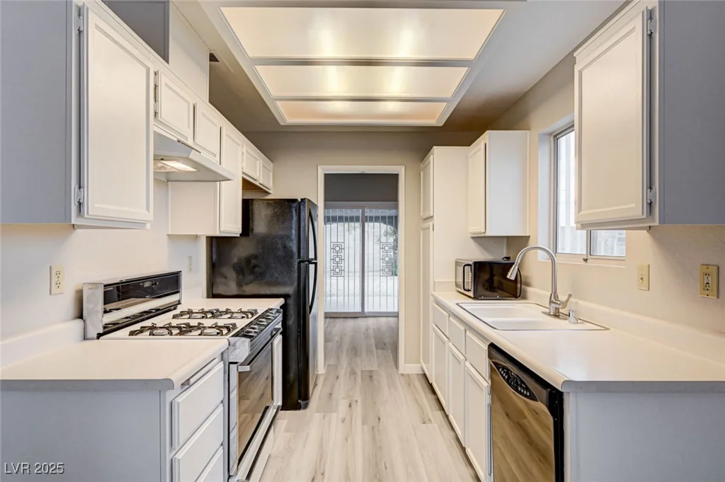 6452 Burlwood, Las Vegas, NV 89108