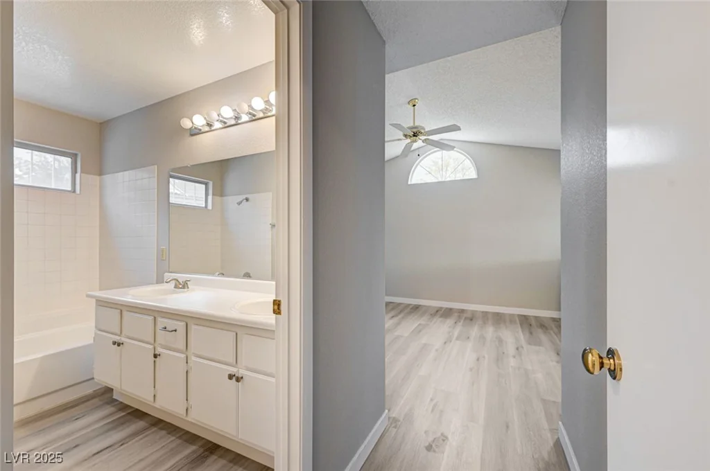 6452 Burlwood, Las Vegas, NV 89108