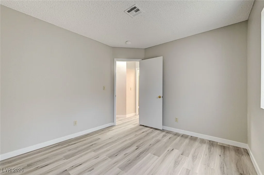 6452 Burlwood, Las Vegas, NV 89108