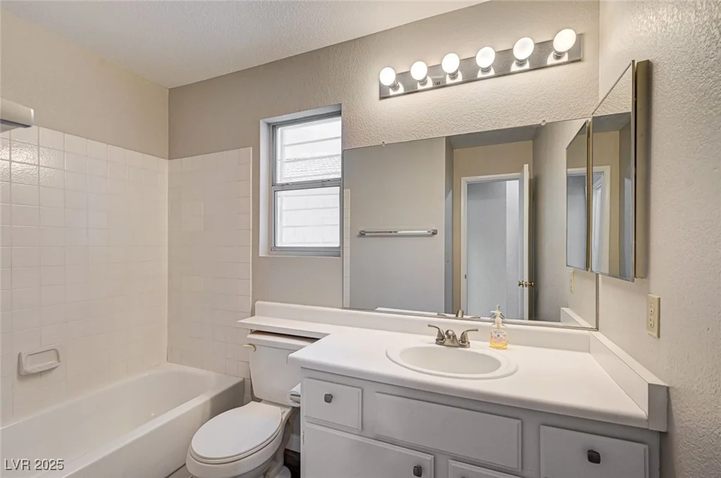 6452 Burlwood, Las Vegas, NV 89108