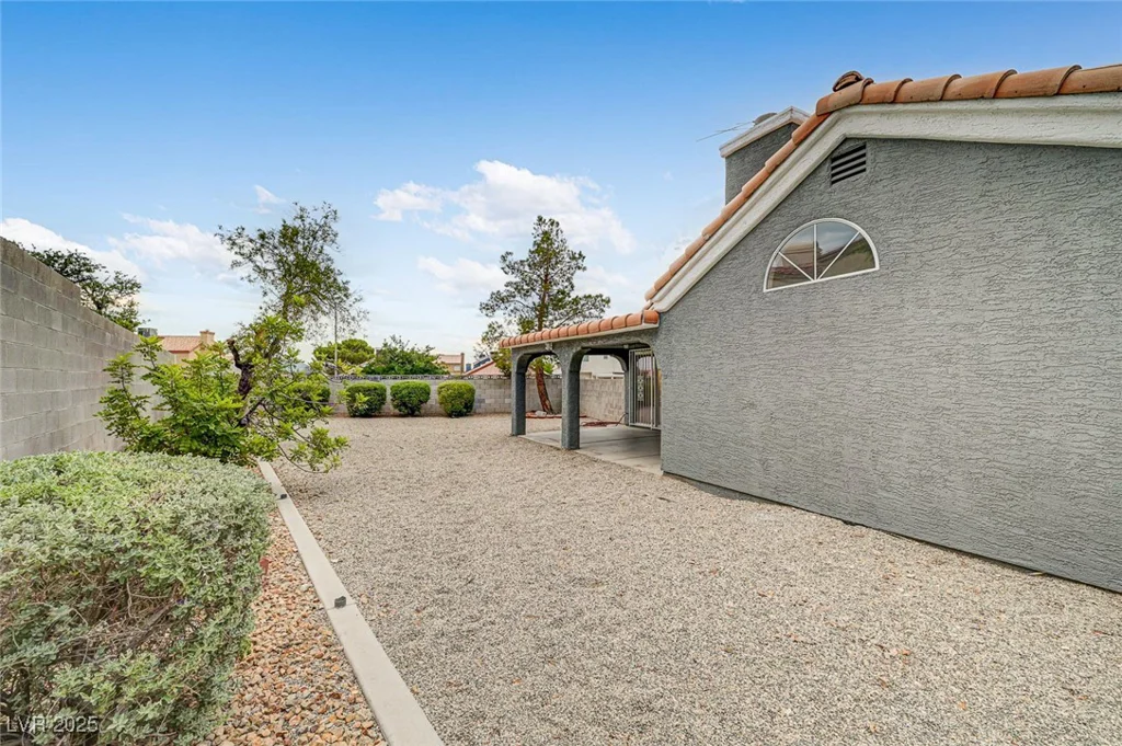 6452 Burlwood, Las Vegas, NV 89108