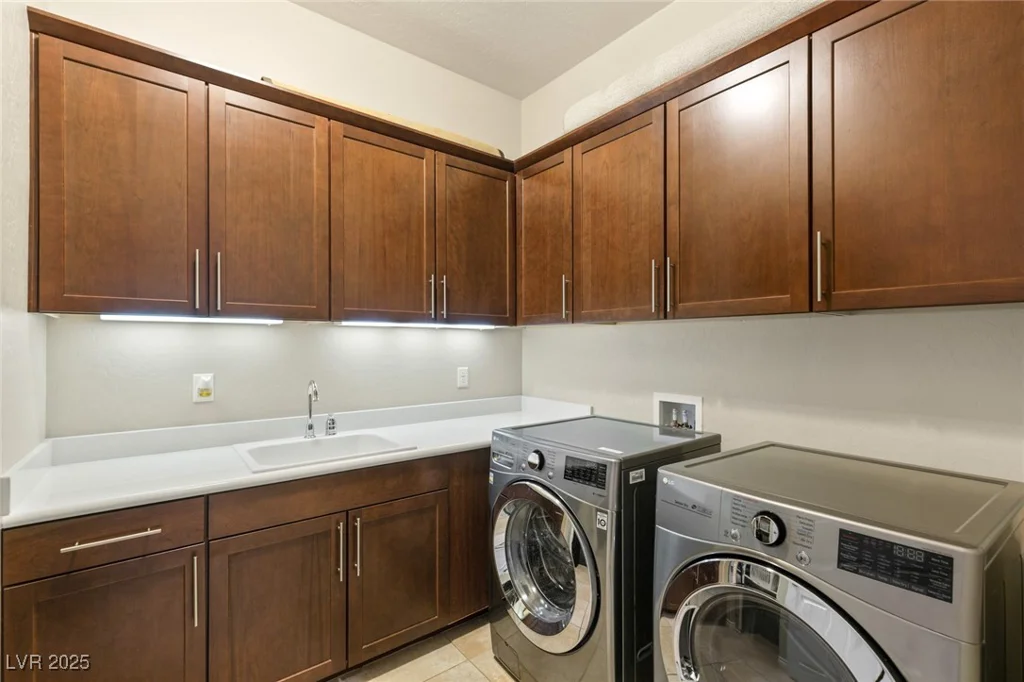21 GRAND MASTERS, Las Vegas, NV 89141