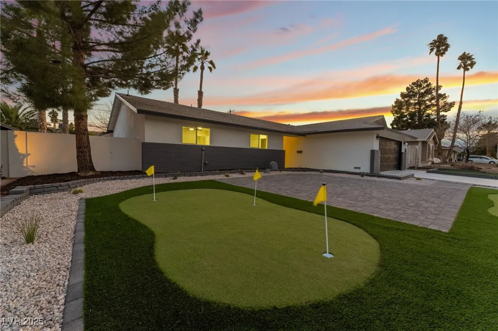 2909 Gilmary, Las Vegas, NV 89102