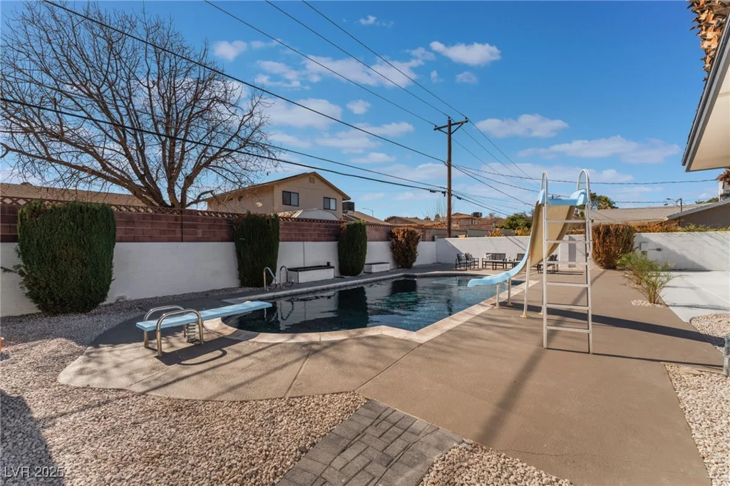 2909 Gilmary, Las Vegas, NV 89102