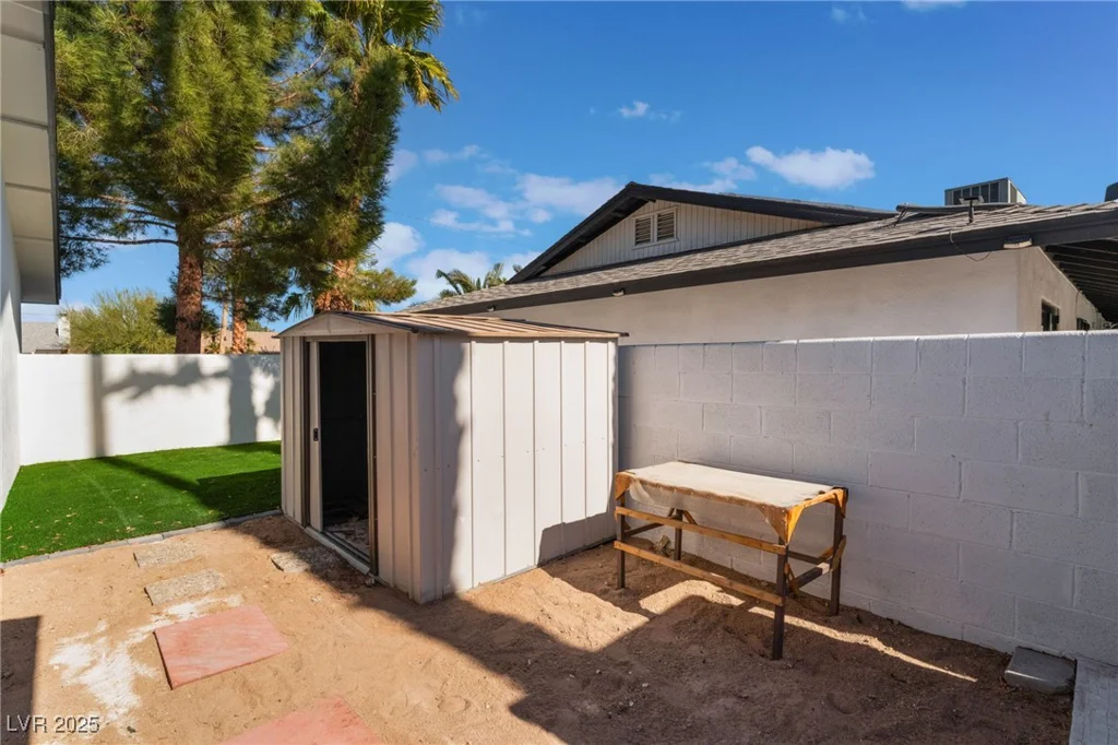 2909 Gilmary, Las Vegas, NV 89102