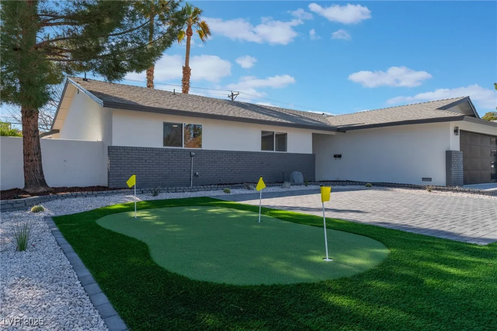 2909 Gilmary, Las Vegas, NV 89102
