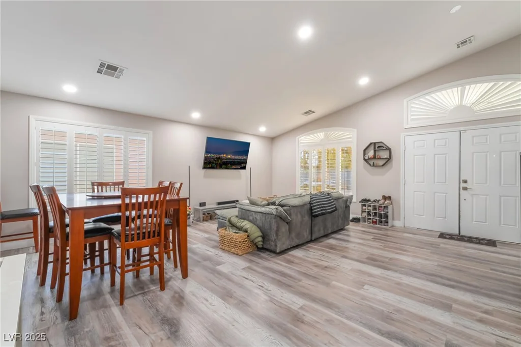7058 Painted Paradise, Las Vegas, NV 89131