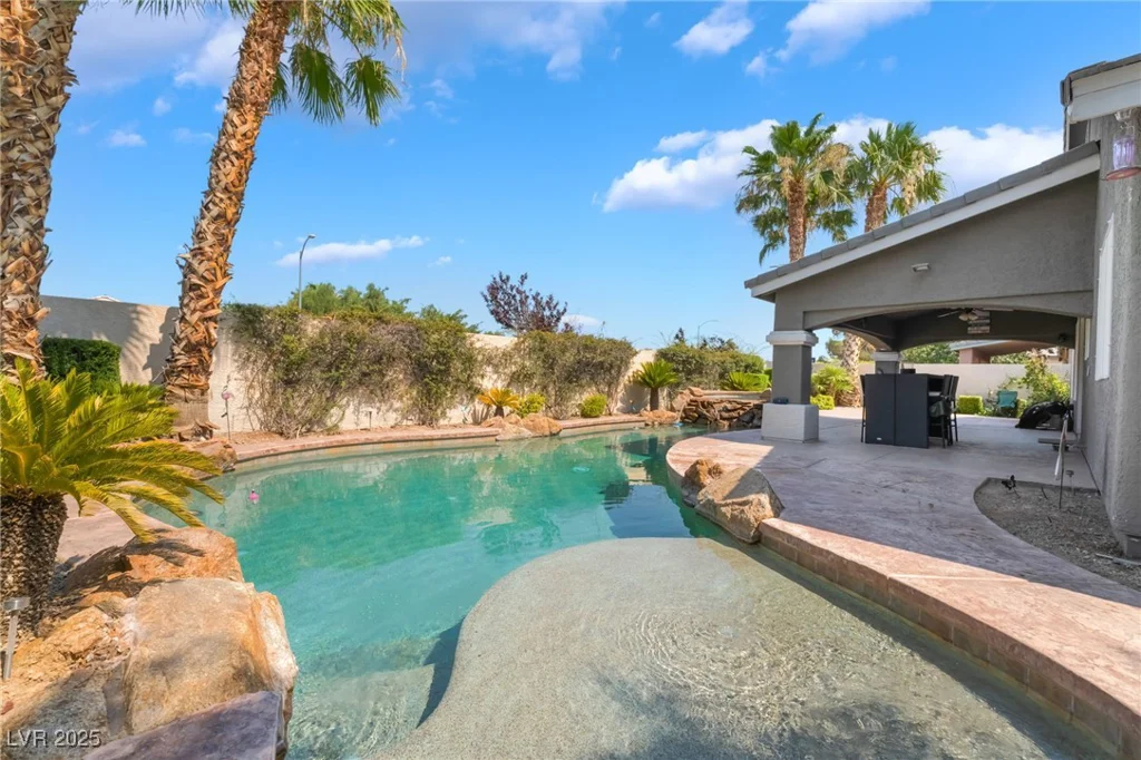 7058 Painted Paradise, Las Vegas, NV 89131