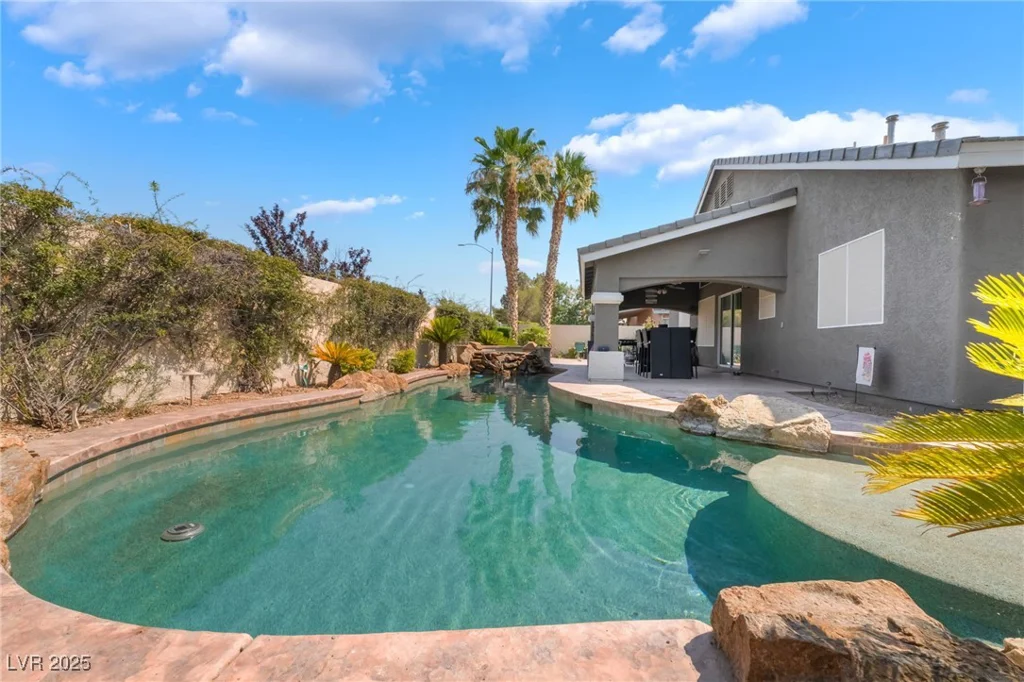 7058 Painted Paradise, Las Vegas, NV 89131