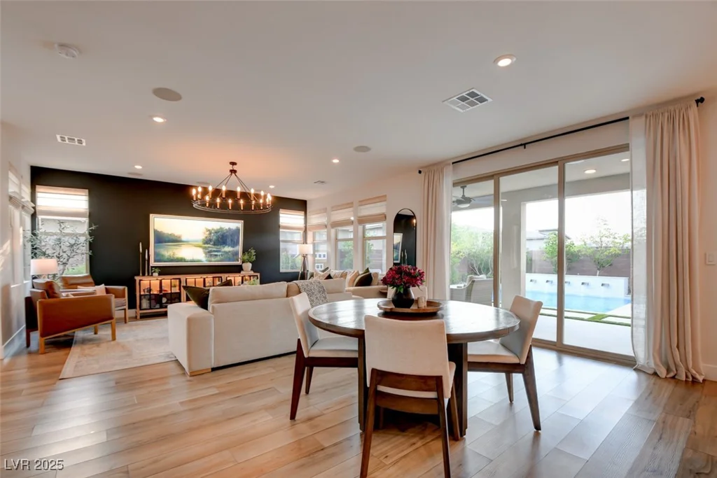 9702 Starlight Ridge, Las Vegas, NV 89148
