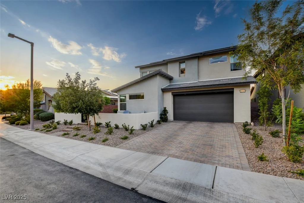 9702 Starlight Ridge, Las Vegas, NV 89148