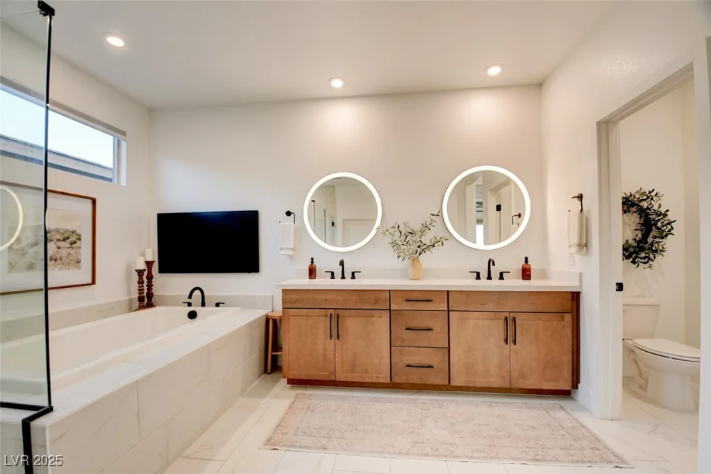 9702 Starlight Ridge, Las Vegas, NV 89148