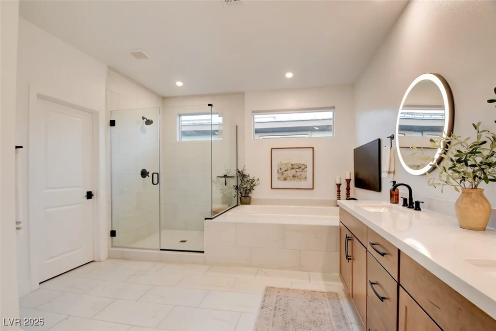 9702 Starlight Ridge, Las Vegas, NV 89148