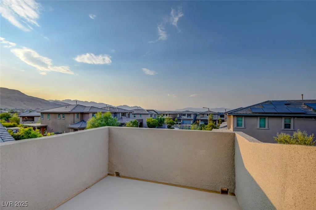 9702 Starlight Ridge, Las Vegas, NV 89148