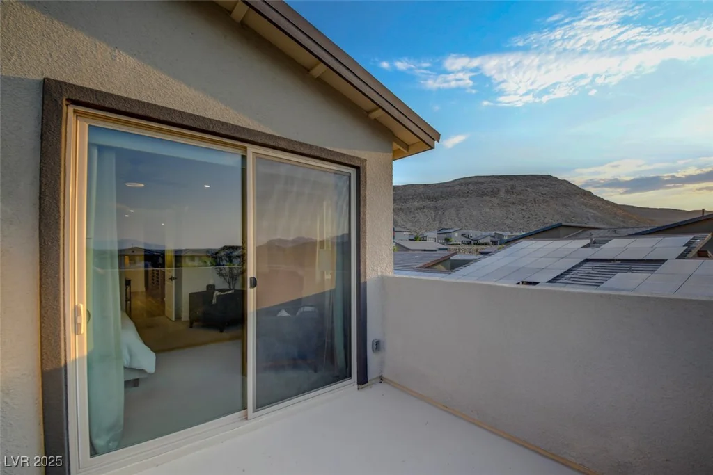 9702 Starlight Ridge, Las Vegas, NV 89148