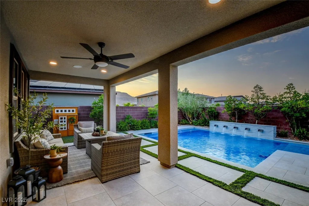 9702 Starlight Ridge, Las Vegas, NV 89148
