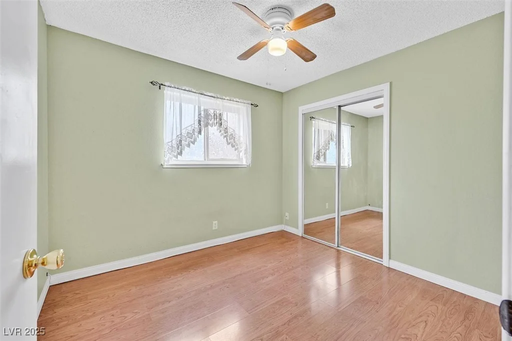 509 Greenhurst, Las Vegas, NV 89145