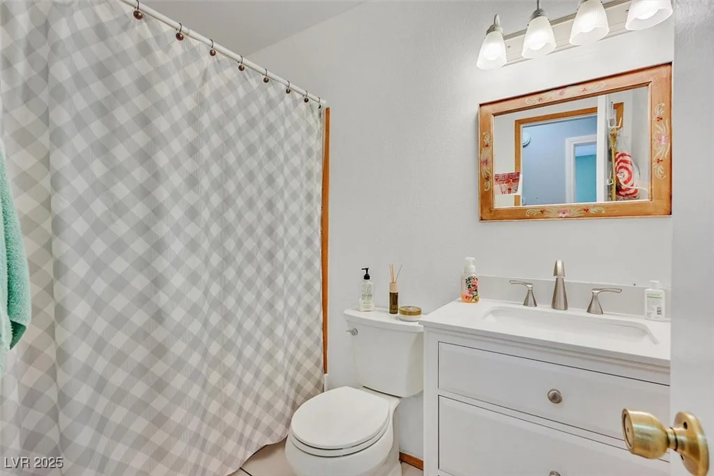 509 Greenhurst, Las Vegas, NV 89145