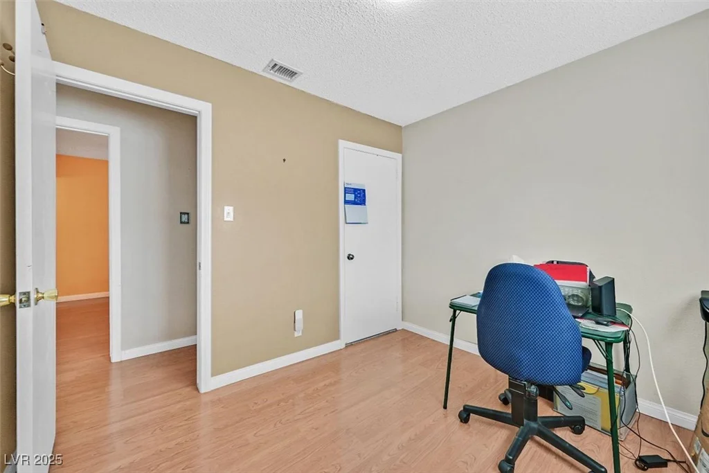509 Greenhurst, Las Vegas, NV 89145