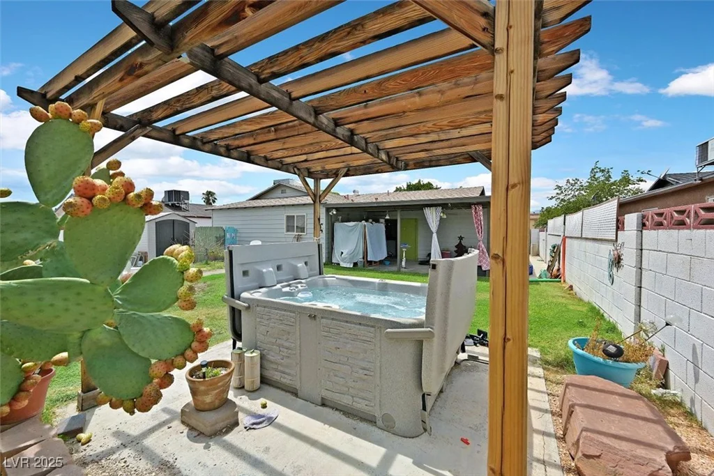 509 Greenhurst, Las Vegas, NV 89145