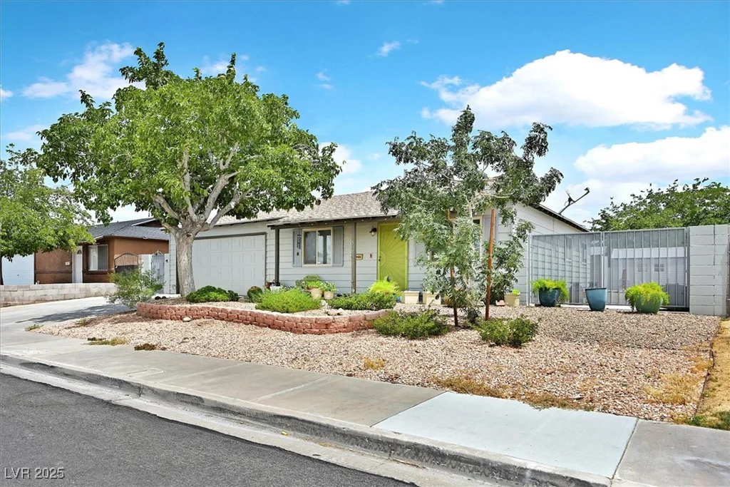 509 Greenhurst, Las Vegas, NV 89145