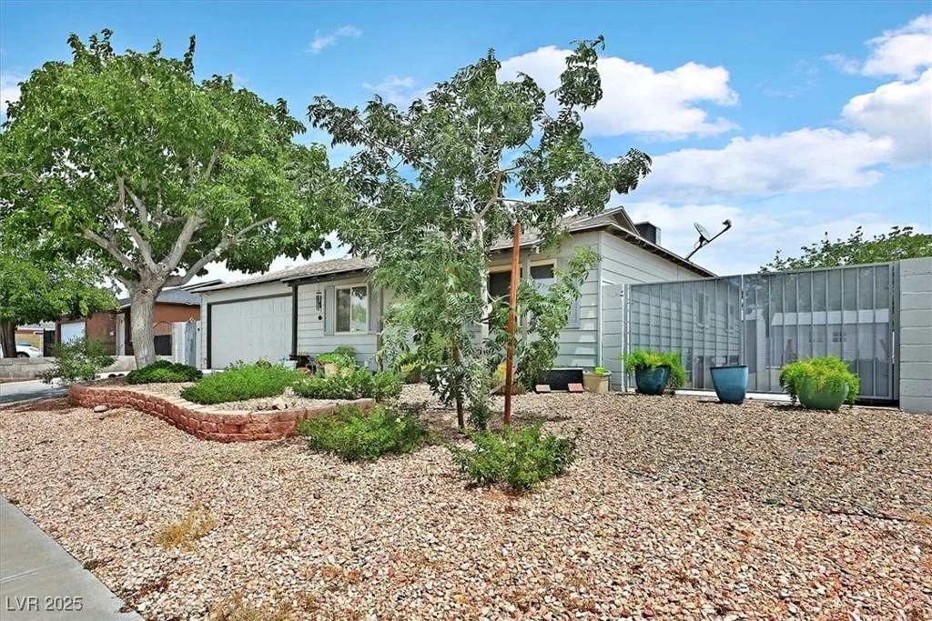 509 Greenhurst, Las Vegas, NV 89145