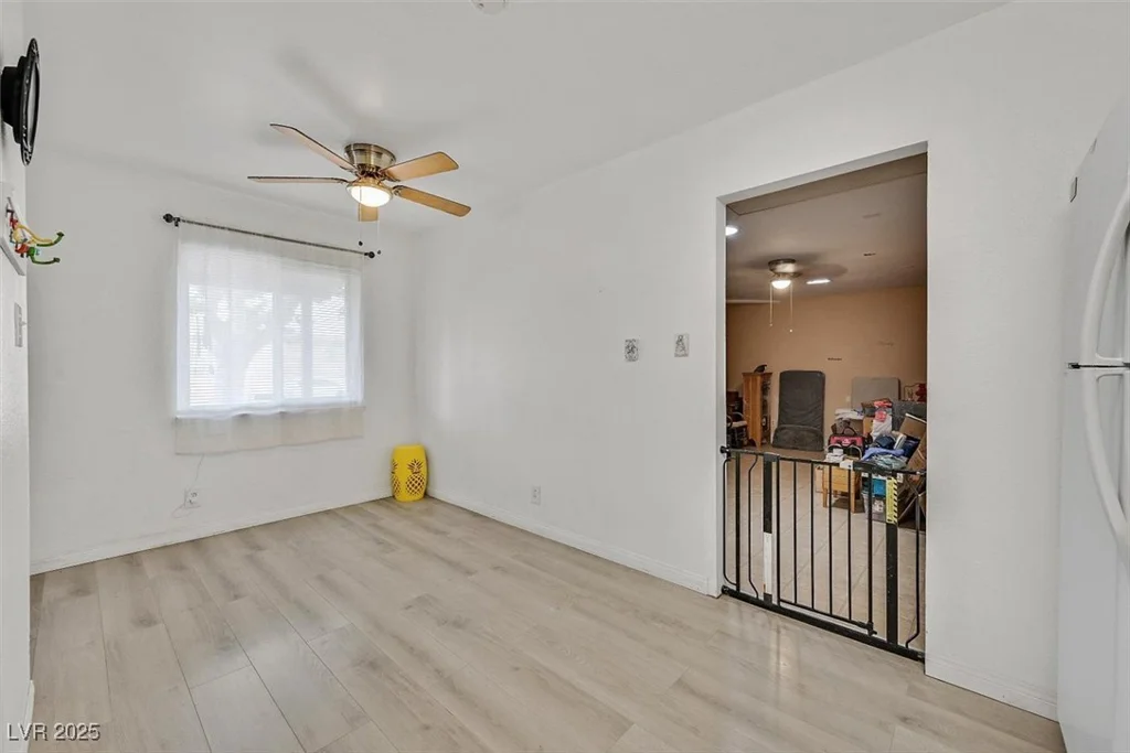 509 Greenhurst, Las Vegas, NV 89145