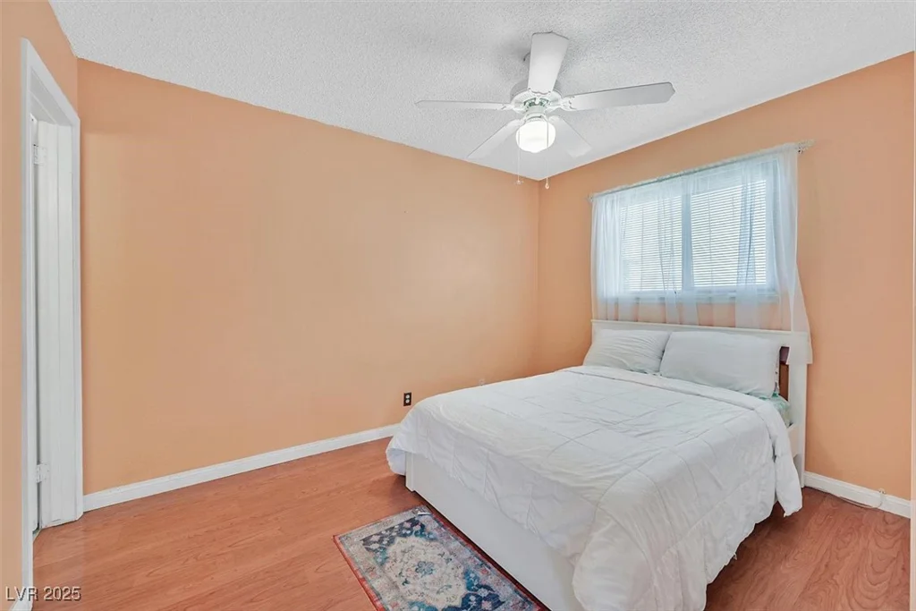 509 Greenhurst, Las Vegas, NV 89145