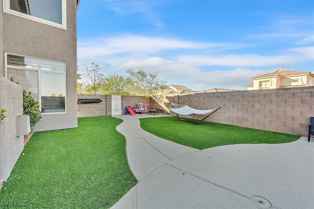 3738 Falcon Springs, Las Vegas, NV 89147