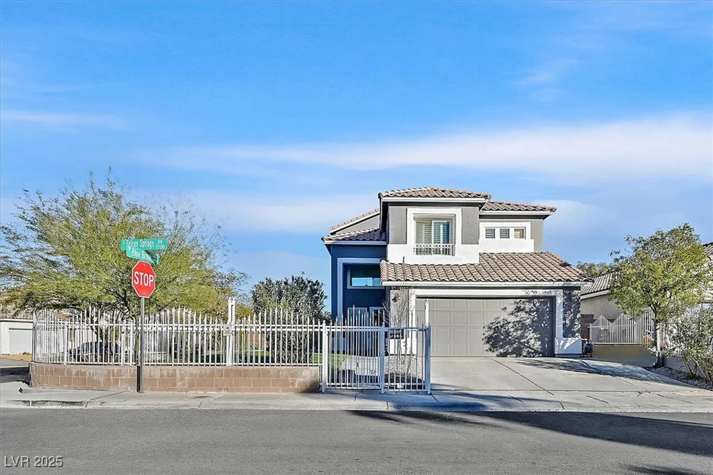 3738 Falcon Springs, Las Vegas, NV 89147