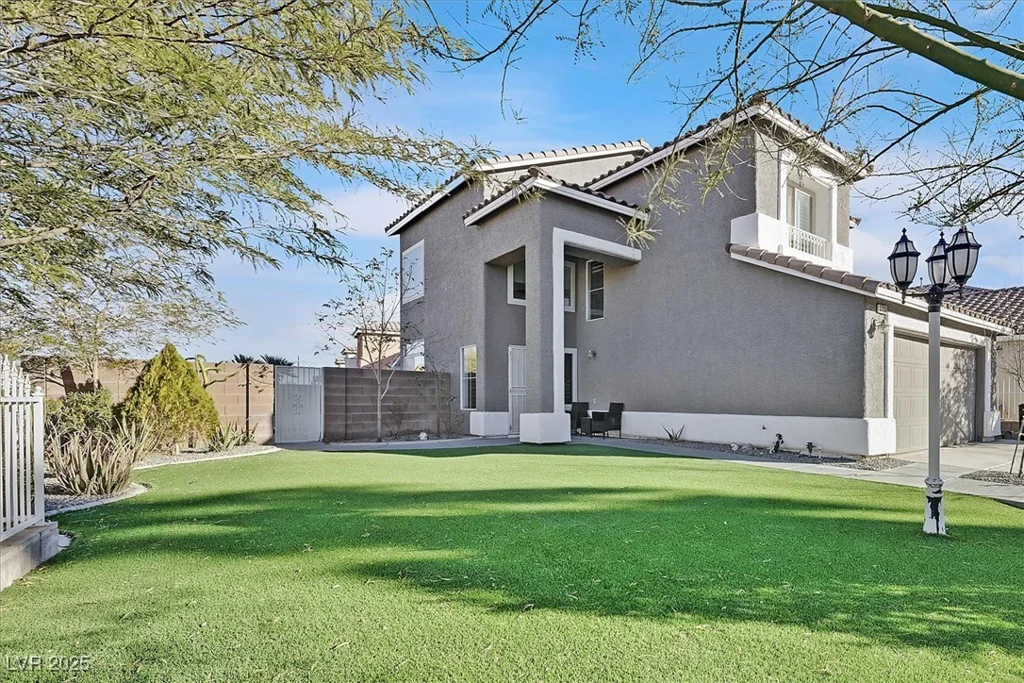 3738 Falcon Springs, Las Vegas, NV 89147