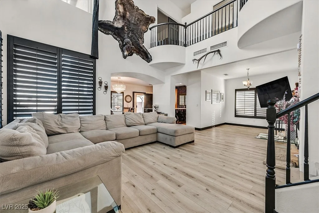 3738 Falcon Springs, Las Vegas, NV 89147