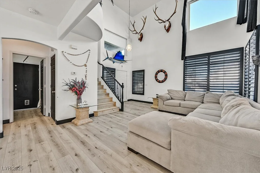 3738 Falcon Springs, Las Vegas, NV 89147