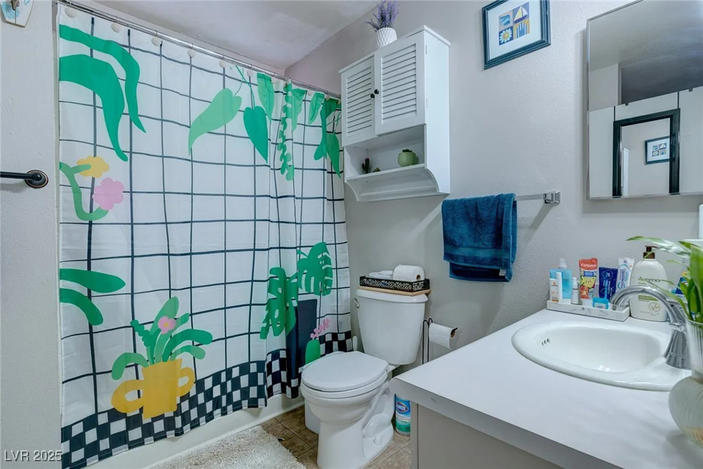 1682 Lamont, Las Vegas, NV 89115