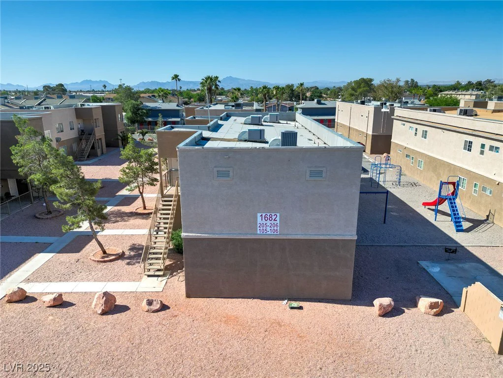 1682 Lamont, Las Vegas, NV 89115