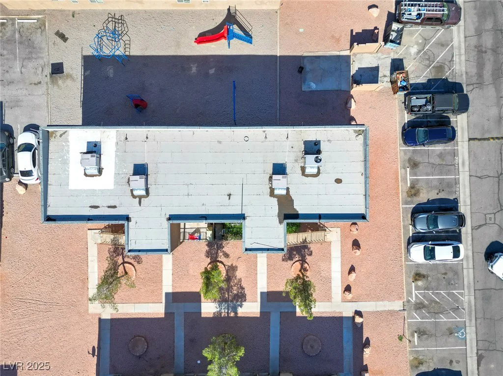 1682 Lamont, Las Vegas, NV 89115