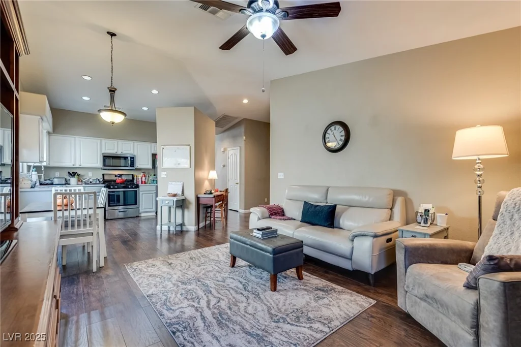 8229 Golf Club, Las Vegas, NV 89145