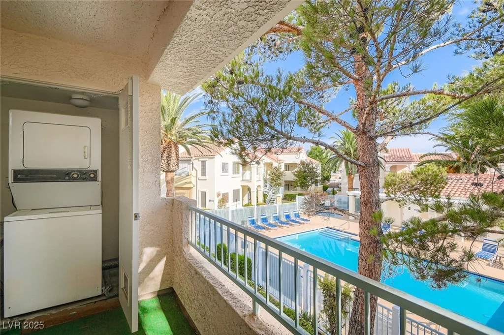 4873 Torrey Pines, Las Vegas, NV 89103
