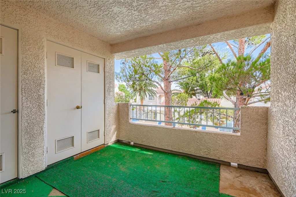 4873 Torrey Pines, Las Vegas, NV 89103