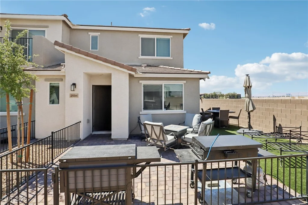 2594 Canary Yellow, North Las Vegas, NV 89086