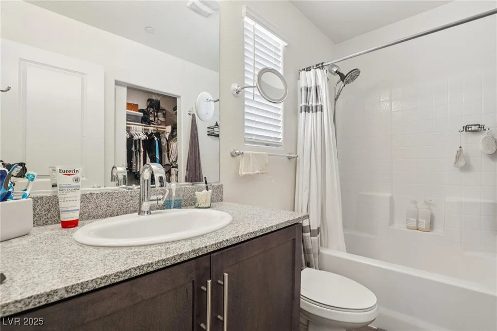 2594 Canary Yellow, North Las Vegas, NV 89086