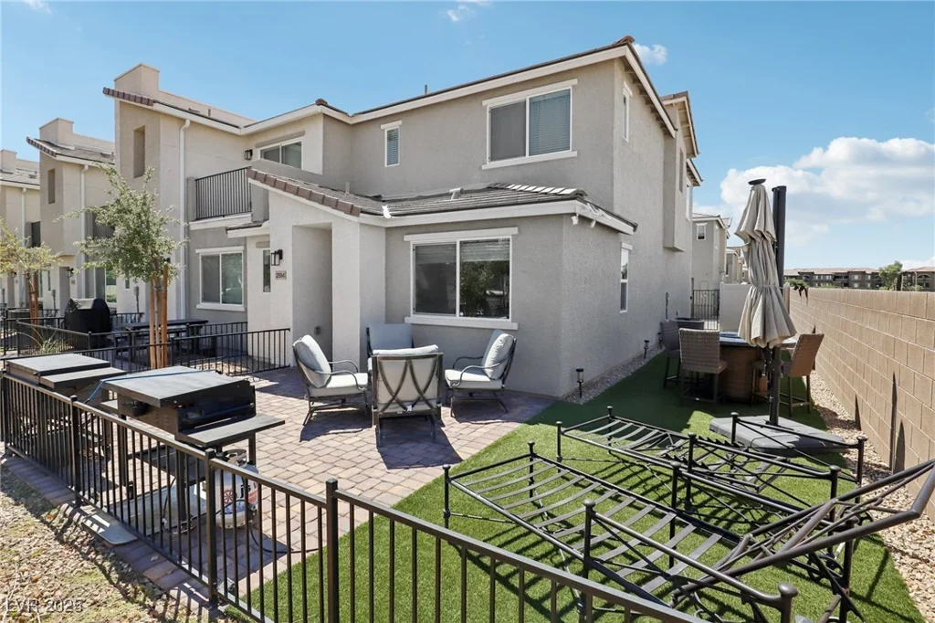2594 Canary Yellow, North Las Vegas, NV 89086