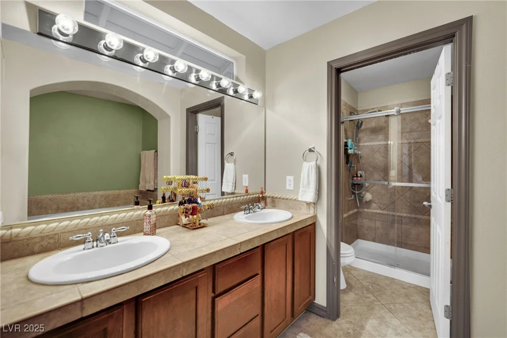 10231 Running Falls, Las Vegas, NV 89178